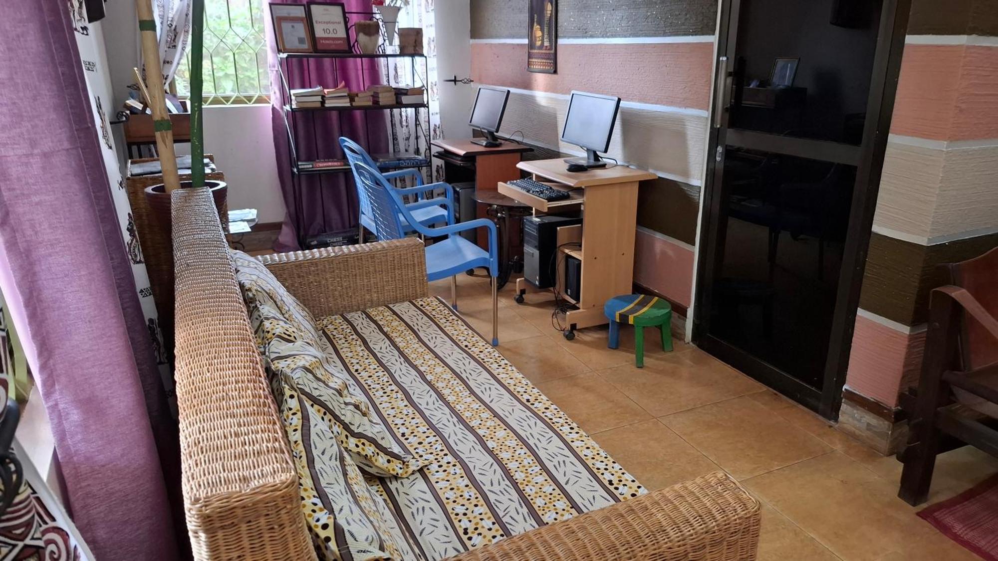 Korona House Hotel アルーシャ エクステリア 写真